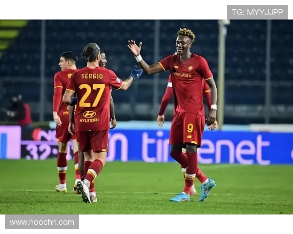 克洛尼首节表现惊艳4投3中砍下12分2篮板引领球队攻势